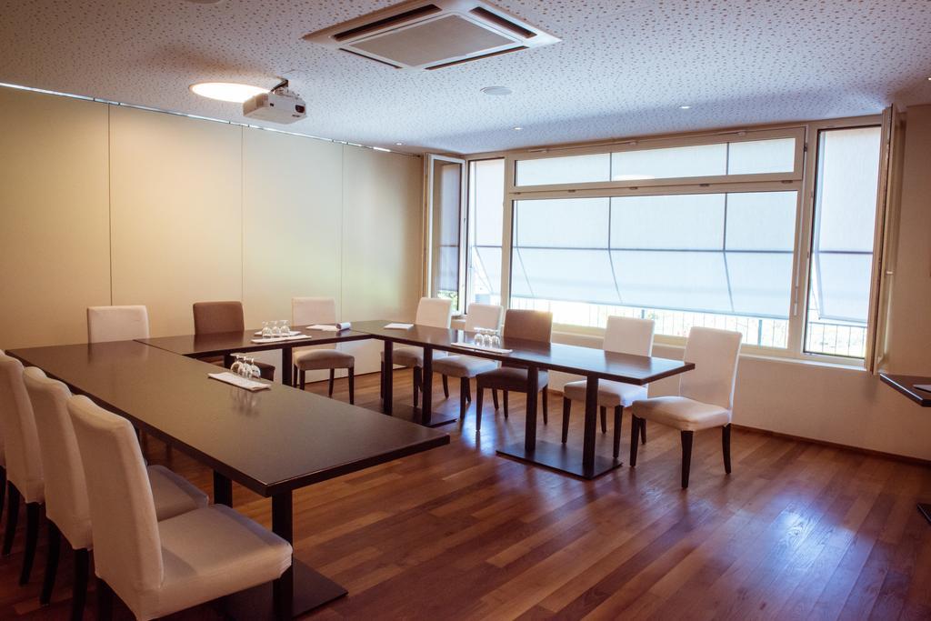 Nendeln Hotel Weinstube מראה חיצוני תמונה