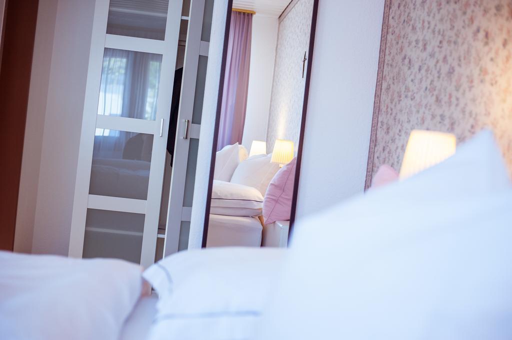 Nendeln Hotel Weinstube מראה חיצוני תמונה