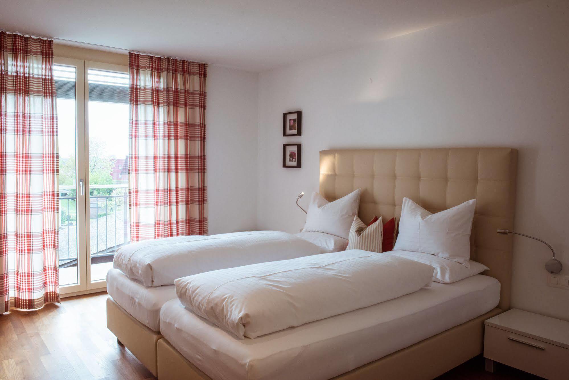 Nendeln Hotel Weinstube מראה חיצוני תמונה