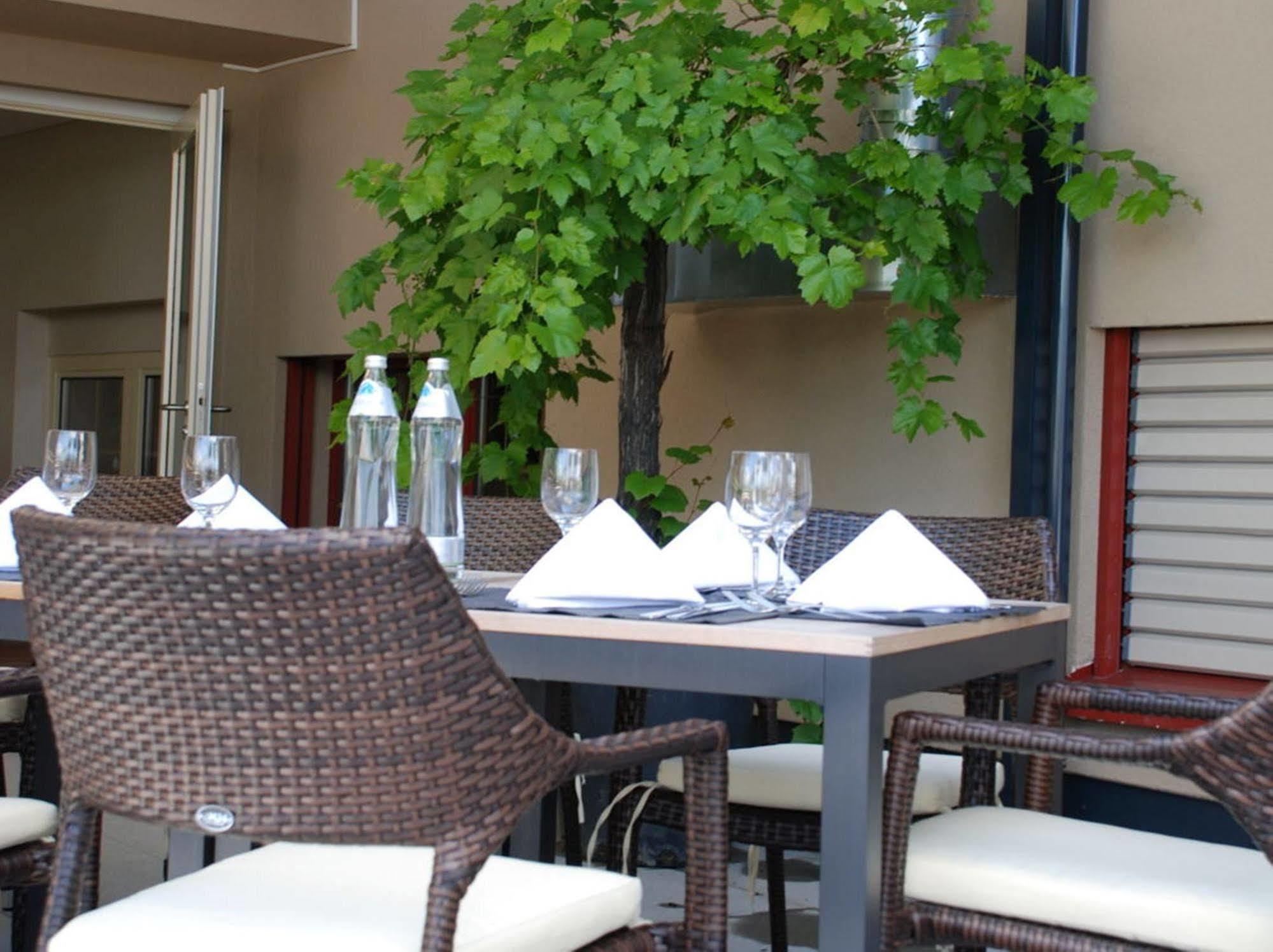 Nendeln Hotel Weinstube מראה חיצוני תמונה