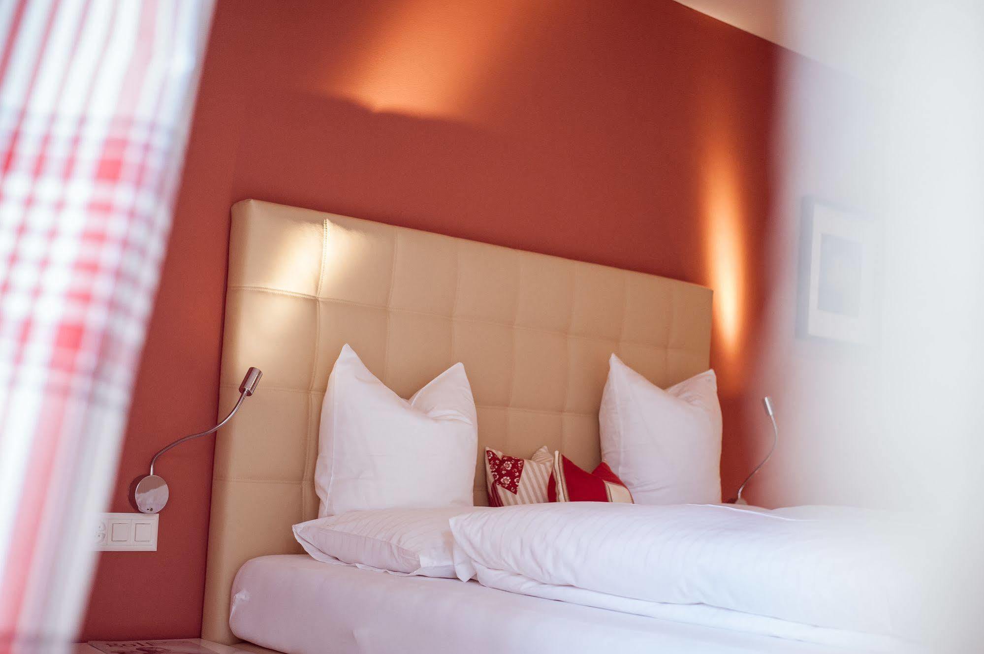 Nendeln Hotel Weinstube מראה חיצוני תמונה