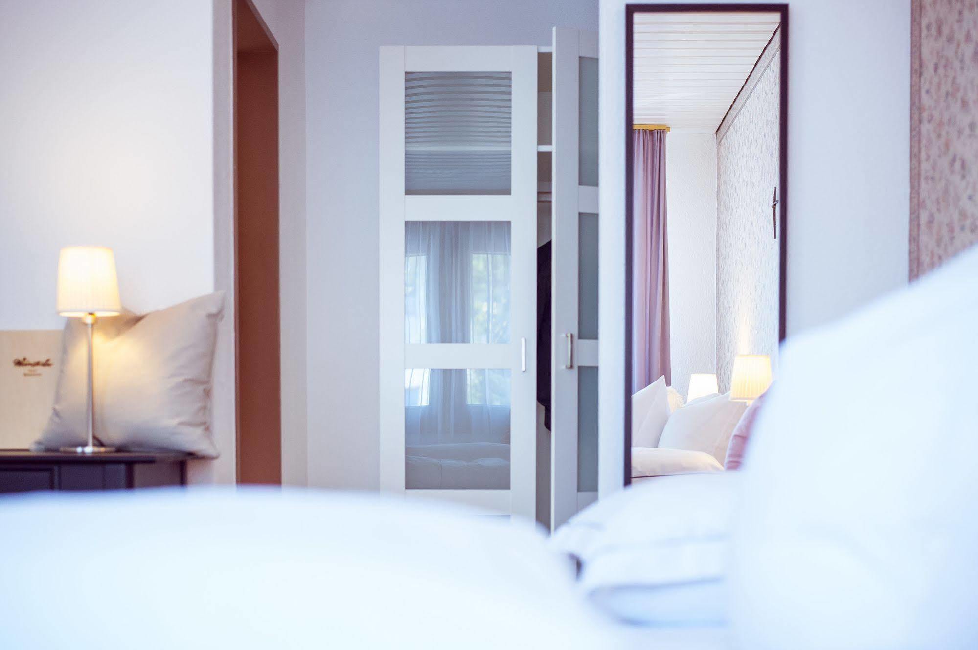 Nendeln Hotel Weinstube מראה חיצוני תמונה